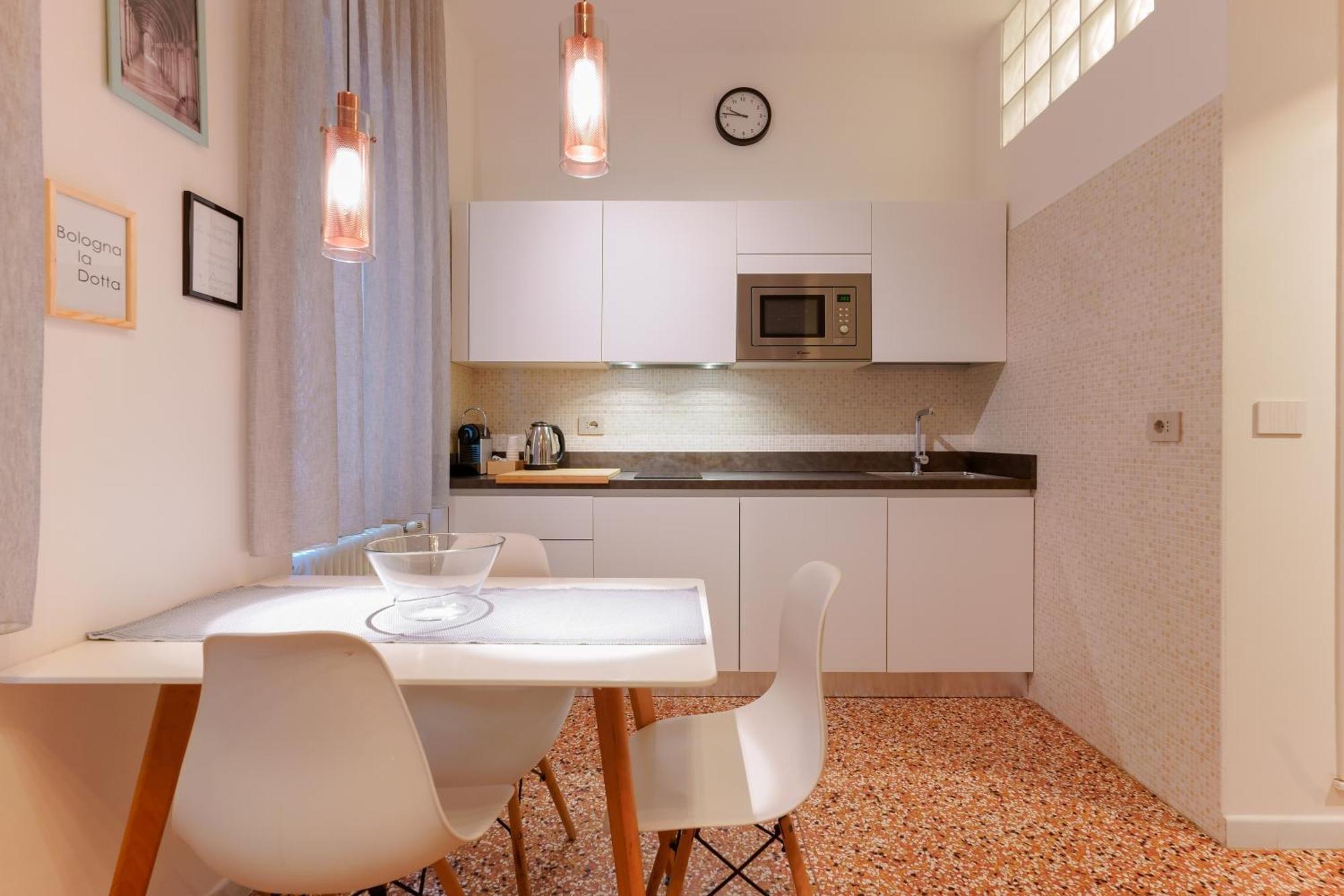 M&M Apartment Болоня Екстериор снимка