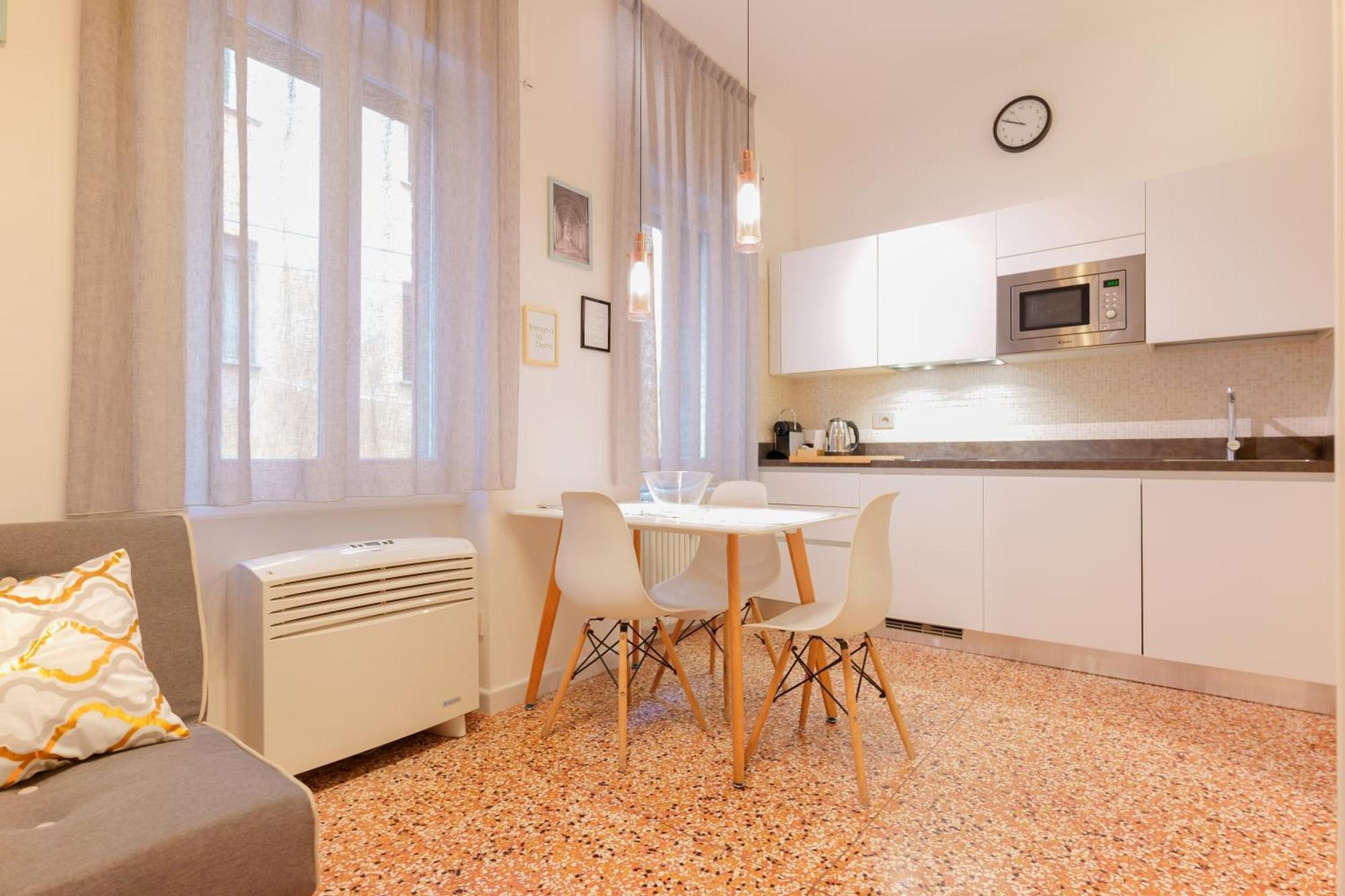 M&M Apartment Болоня Екстериор снимка
