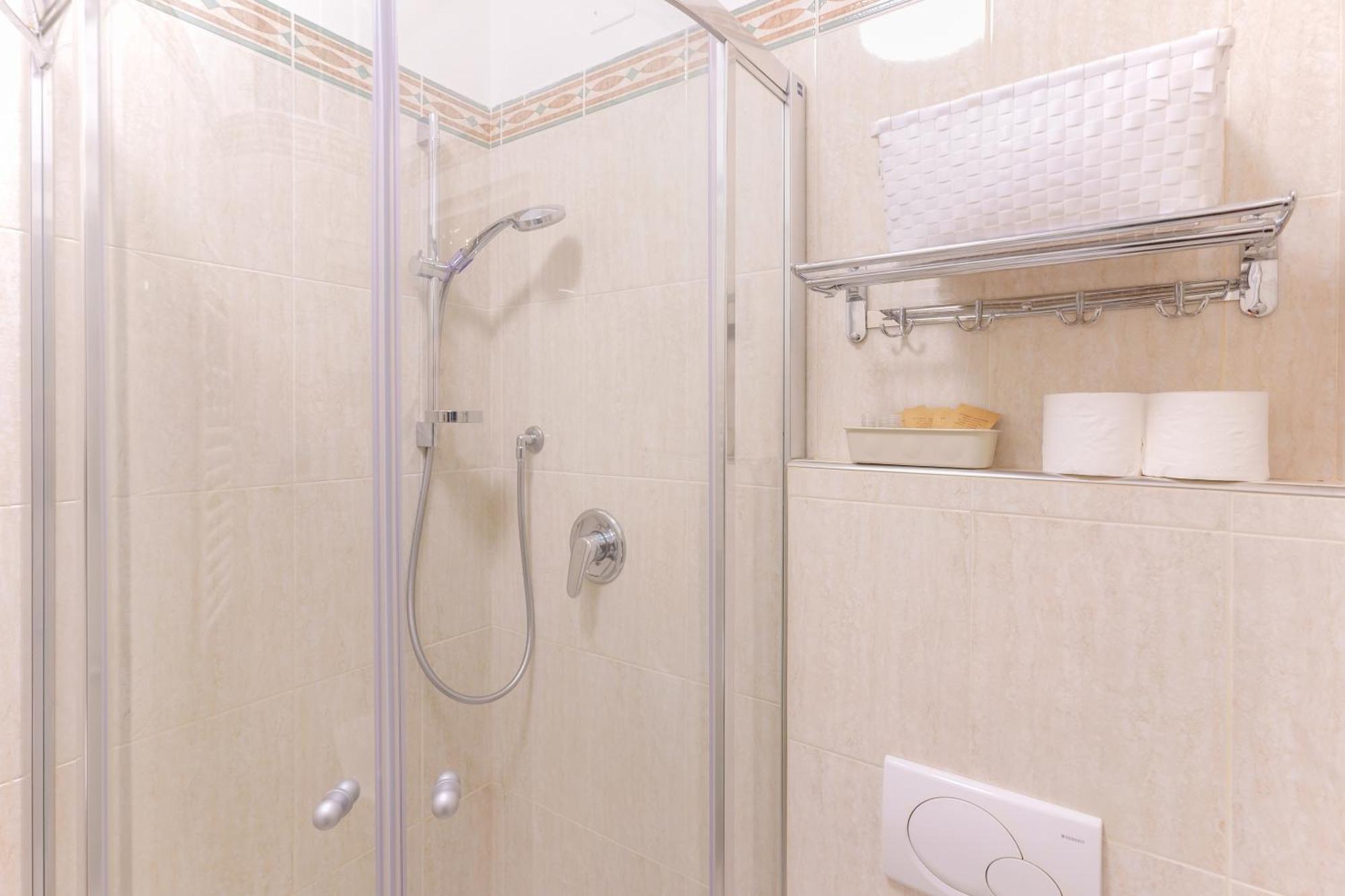 M&M Apartment Болоня Екстериор снимка