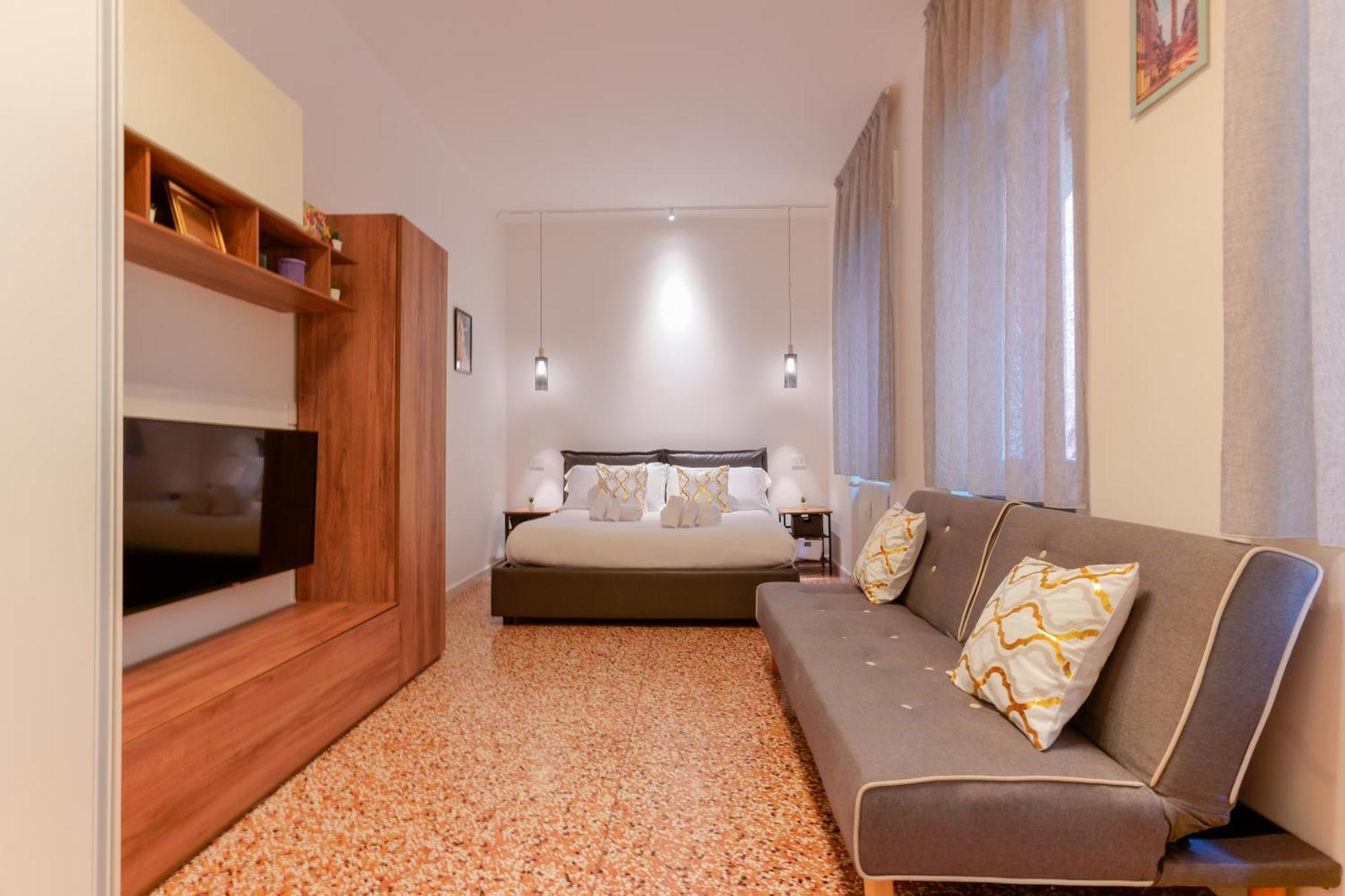 M&M Apartment Болоня Екстериор снимка