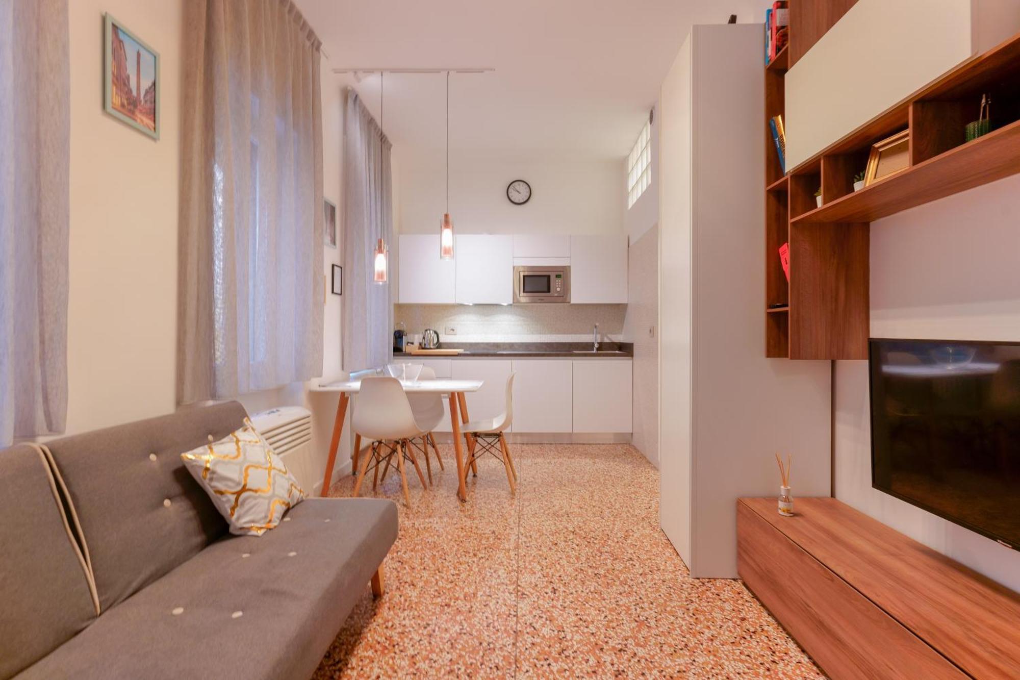 M&M Apartment Болоня Екстериор снимка